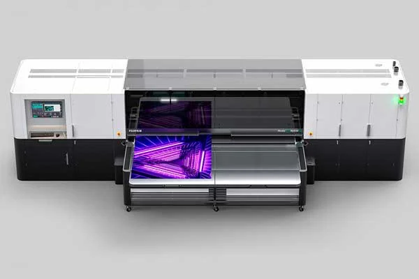 Fujifilm Fujifilm estrenó Acuity Ultra Hybrid LED